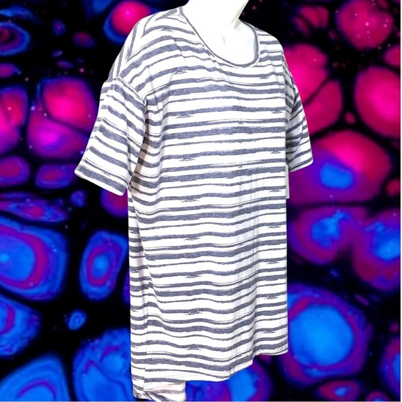 NWT LuLaRoe Irma Tunic Top Blouse XXS Grey Gray Stripes Hi Low Hem NEW - Picture 1 of 8